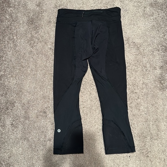 Black lululemon leggings - pace rival style cropped - Picture 2 of 4